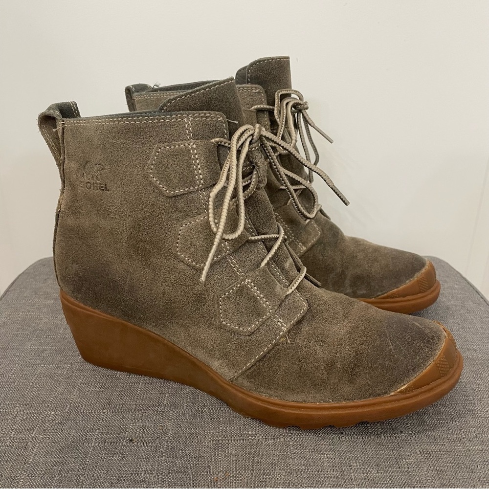 SOREL Toronto Suede Lace Up Wedge Bootie - Taupe Green Size 9